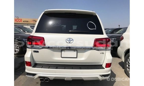 Buy Import Toyota Land Cruiser White Car in Import - Dubai in Al Jazirah State Buy Import Toyota Land Cruiser White Car in Import - Dubai in Al Jazirah State