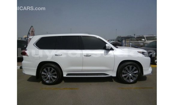 Buy Import Lexus LX White Car in Import - Dubai in Al Jazirah State Buy Import Lexus LX White Car in Import - Dubai in Al Jazirah State
