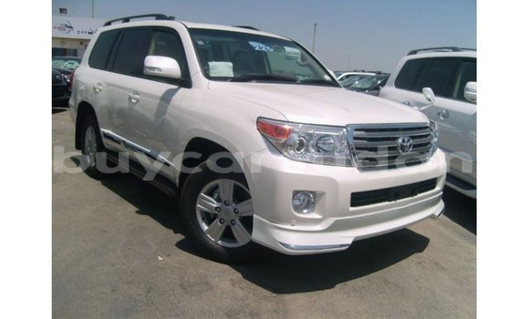 Buy Import Toyota Land Cruiser White Car in Import - Dubai in Al Jazirah State Buy Import Toyota Land Cruiser White Car in Import - Dubai in Al Jazirah State