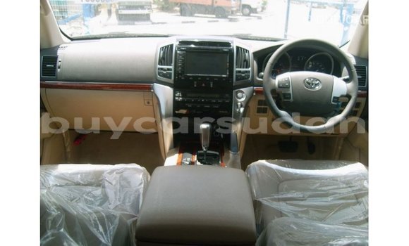 Buy Import Toyota Land Cruiser White Car in Import - Dubai in Al Jazirah State Buy Import Toyota Land Cruiser White Car in Import - Dubai in Al Jazirah State