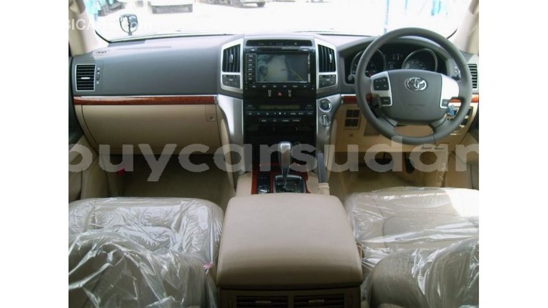 Big with watermark toyota land cruiser al jazirah state import dubai 2763