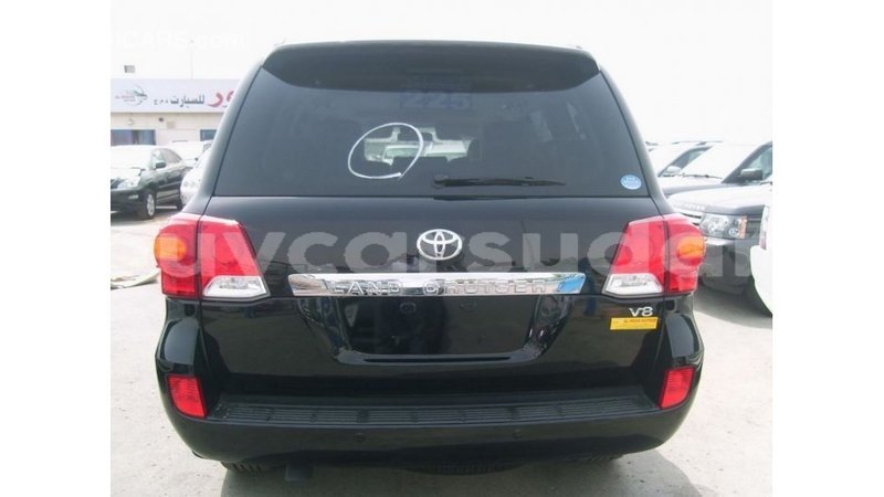 Big with watermark toyota land cruiser al jazirah state import dubai 2763