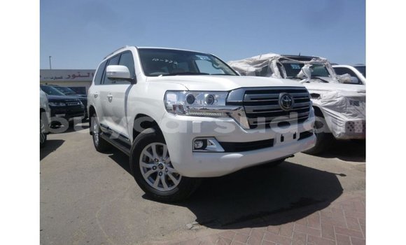 Buy Import Toyota Land Cruiser White Car in Import - Dubai in Al Jazirah State Buy Import Toyota Land Cruiser White Car in Import - Dubai in Al Jazirah State
