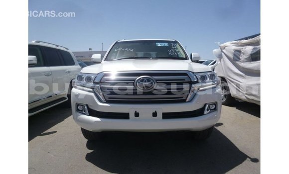 Buy Import Toyota Land Cruiser White Car in Import - Dubai in Al Jazirah State Buy Import Toyota Land Cruiser White Car in Import - Dubai in Al Jazirah State