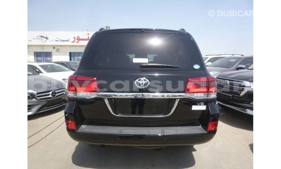 Acheter Import Voiture Toyota Land Cruiser Noir à Import - Dubai, État d'Al Jazirah Acheter Import Voiture Toyota Land Cruiser Noir à Import - Dubai, État d'Al Jazirah