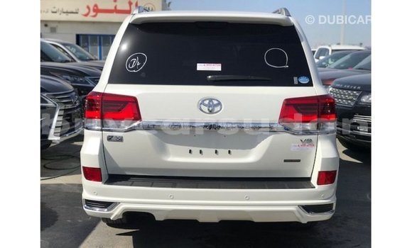 Buy Import Toyota Land Cruiser White Car in Import - Dubai in Al Jazirah State Buy Import Toyota Land Cruiser White Car in Import - Dubai in Al Jazirah State
