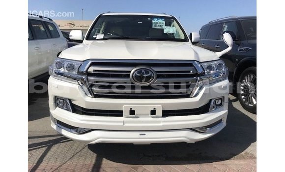 Buy Import Toyota Land Cruiser White Car in Import - Dubai in Al Jazirah State Buy Import Toyota Land Cruiser White Car in Import - Dubai in Al Jazirah State
