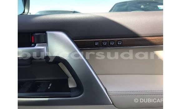 Buy Import Toyota Land Cruiser White Car in Import - Dubai in Al Jazirah State Buy Import Toyota Land Cruiser White Car in Import - Dubai in Al Jazirah State