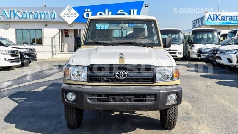 Big with watermark toyota land cruiser al jazirah state import dubai 2774