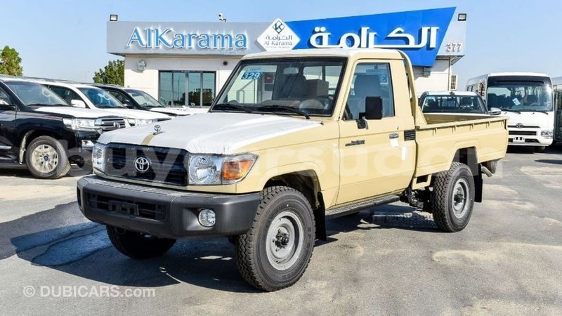 Big with watermark toyota land cruiser al jazirah state import dubai 2774