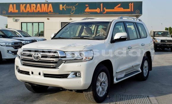 Buy Import Toyota Land Cruiser White Car in Import - Dubai in Al Jazirah State Buy Import Toyota Land Cruiser White Car in Import - Dubai in Al Jazirah State