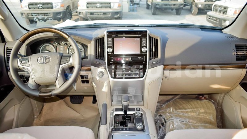 Big with watermark toyota land cruiser al jazirah state import dubai 2776