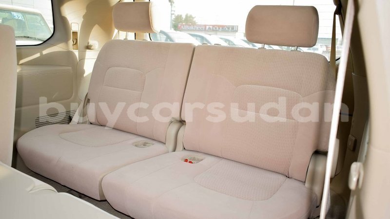 Big with watermark toyota land cruiser al jazirah state import dubai 2776