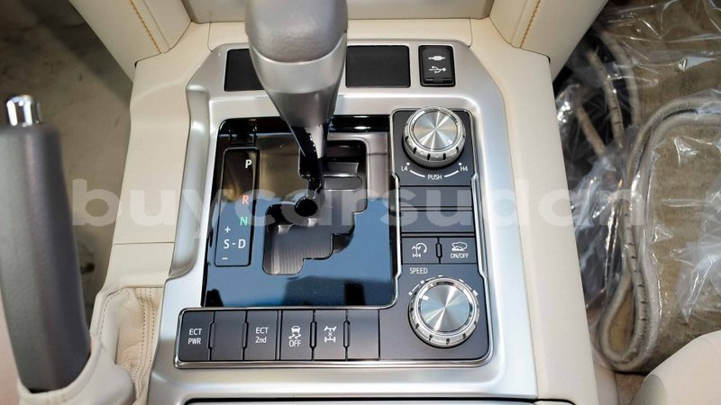 Big with watermark toyota land cruiser al jazirah state import dubai 2776