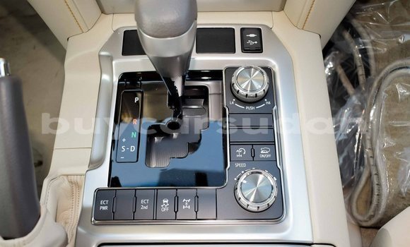 Buy Import Toyota Land Cruiser White Car in Import - Dubai in Al Jazirah State Buy Import Toyota Land Cruiser White Car in Import - Dubai in Al Jazirah State