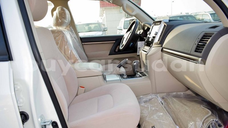 Big with watermark toyota land cruiser al jazirah state import dubai 2776