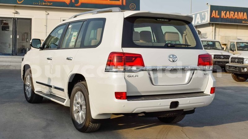 Big with watermark toyota land cruiser al jazirah state import dubai 2776