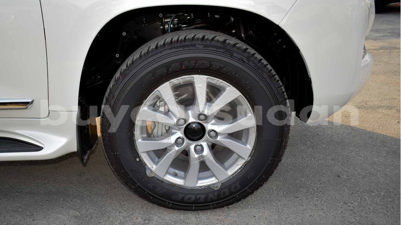 Big with watermark toyota land cruiser al jazirah state import dubai 2776