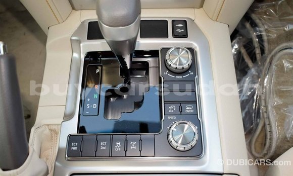 Buy Import Toyota Land Cruiser White Car in Import - Dubai in Al Jazirah State Buy Import Toyota Land Cruiser White Car in Import - Dubai in Al Jazirah State