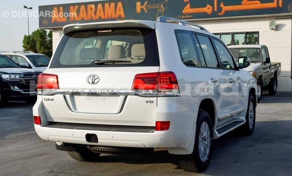Buy Import Toyota Land Cruiser White Car in Import - Dubai in Al Jazirah State Buy Import Toyota Land Cruiser White Car in Import - Dubai in Al Jazirah State