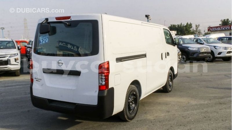Big with watermark nissan urvan al jazirah state import dubai 2783