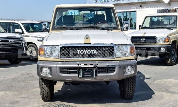 Buy Import Toyota Land Cruiser Beige Car in Import - Dubai in Al Jazirah State Buy Import Toyota Land Cruiser Beige Car in Import - Dubai in Al Jazirah State