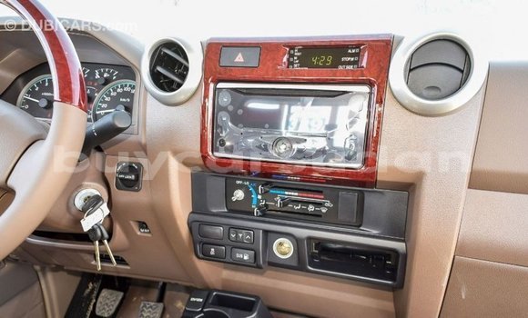 Buy Import Toyota Land Cruiser Beige Car in Import - Dubai in Al Jazirah State Buy Import Toyota Land Cruiser Beige Car in Import - Dubai in Al Jazirah State