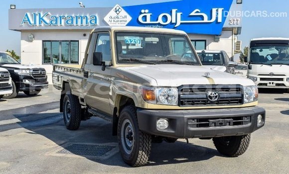 Buy Import Toyota Land Cruiser Beige Car in Import - Dubai in Al Jazirah State Buy Import Toyota Land Cruiser Beige Car in Import - Dubai in Al Jazirah State