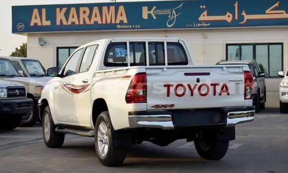 Acheter Import Voiture Toyota Hilux Blanc à Import - Dubai, État d'Al Jazirah Acheter Import Voiture Toyota Hilux Blanc à Import - Dubai, État d'Al Jazirah