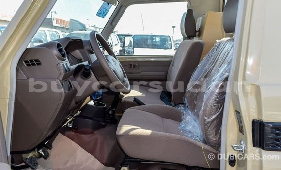 Buy Import Toyota Land Cruiser Beige Car in Import - Dubai in Al Jazirah State Buy Import Toyota Land Cruiser Beige Car in Import - Dubai in Al Jazirah State