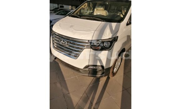 Buy Import Hyundai Accent White Car in Import - Dubai in Al Jazirah State Buy Import Hyundai Accent White Car in Import - Dubai in Al Jazirah State