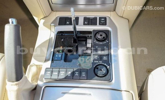 Buy Import Toyota Land Cruiser White Car in Import - Dubai in Al Jazirah State Buy Import Toyota Land Cruiser White Car in Import - Dubai in Al Jazirah State