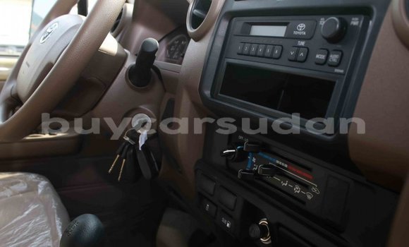 Buy Import Toyota Land Cruiser Beige Car in Import - Dubai in Al Jazirah State Buy Import Toyota Land Cruiser Beige Car in Import - Dubai in Al Jazirah State