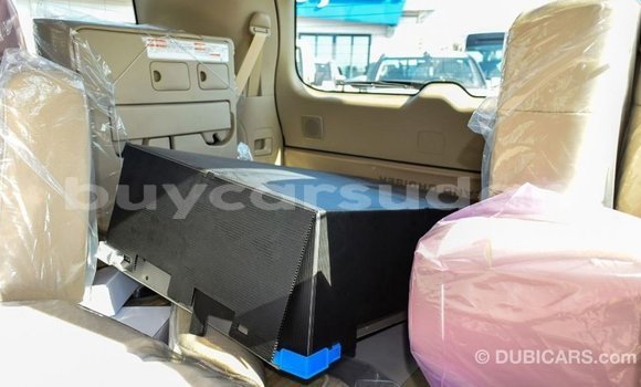 Buy Import Toyota Land Cruiser White Car in Import - Dubai in Al Jazirah State Buy Import Toyota Land Cruiser White Car in Import - Dubai in Al Jazirah State