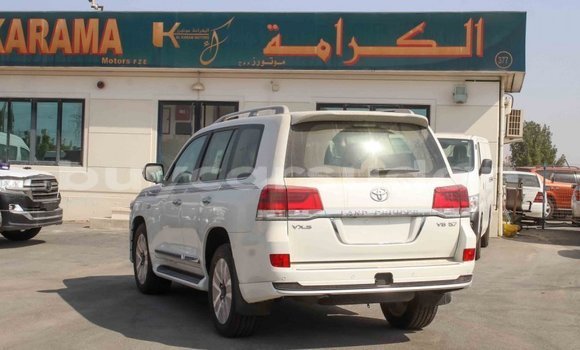 Buy Import Toyota Land Cruiser White Car in Import - Dubai in Al Jazirah State Buy Import Toyota Land Cruiser White Car in Import - Dubai in Al Jazirah State