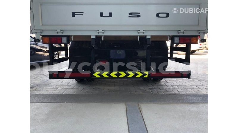 Big with watermark mitsubishi carisma al jazirah state import dubai 2800