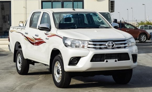 Acheter Import Voiture Toyota Hilux Blanc à Import - Dubai, État d'Al Jazirah Acheter Import Voiture Toyota Hilux Blanc à Import - Dubai, État d'Al Jazirah