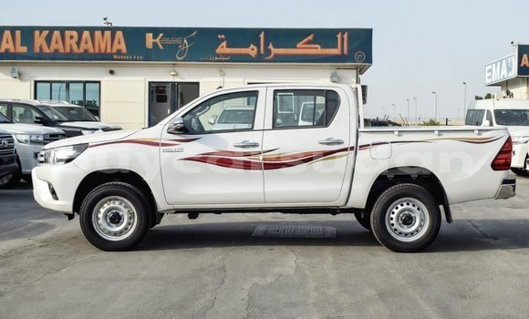 Acheter Import Voiture Toyota Hilux Blanc à Import - Dubai, État d'Al Jazirah Acheter Import Voiture Toyota Hilux Blanc à Import - Dubai, État d'Al Jazirah