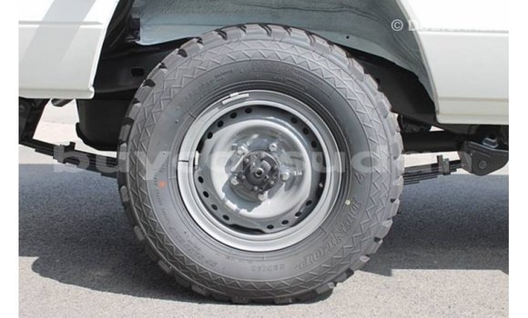 Buy Import Toyota Land Cruiser White Car in Import - Dubai in Al Jazirah State Buy Import Toyota Land Cruiser White Car in Import - Dubai in Al Jazirah State