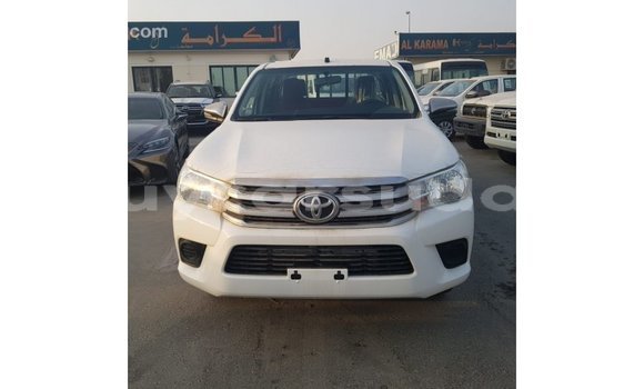 Acheter Import Voiture Toyota Hilux Blanc à Import - Dubai, État d'Al Jazirah Acheter Import Voiture Toyota Hilux Blanc à Import - Dubai, État d'Al Jazirah