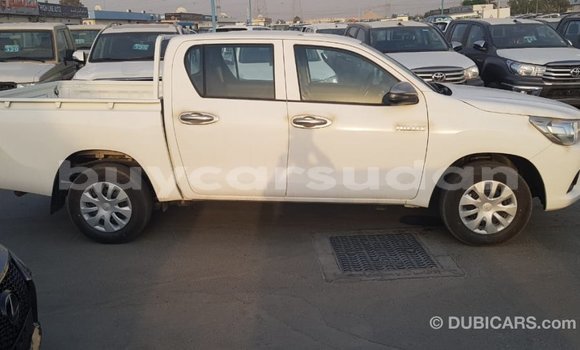 Acheter Import Voiture Toyota Hilux Blanc à Import - Dubai, État d'Al Jazirah Acheter Import Voiture Toyota Hilux Blanc à Import - Dubai, État d'Al Jazirah