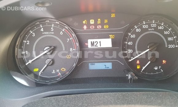 Acheter Import Voiture Toyota Hilux Blanc à Import - Dubai, État d'Al Jazirah Acheter Import Voiture Toyota Hilux Blanc à Import - Dubai, État d'Al Jazirah