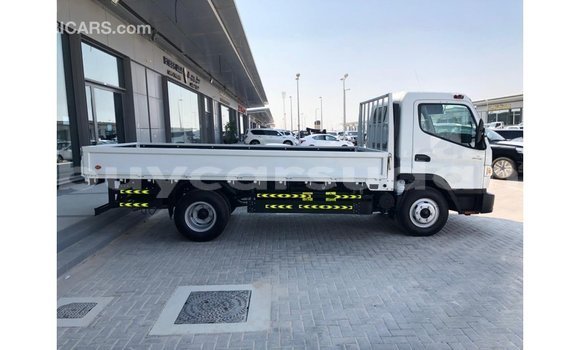Buy Import Mitsubishi Carisma White Car in Import - Dubai in Al Jazirah State Buy Import Mitsubishi Carisma White Car in Import - Dubai in Al Jazirah State