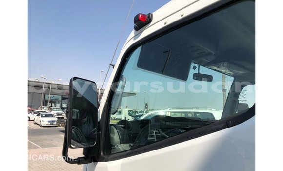 Buy Import Mitsubishi Carisma White Car in Import - Dubai in Al Jazirah State Buy Import Mitsubishi Carisma White Car in Import - Dubai in Al Jazirah State