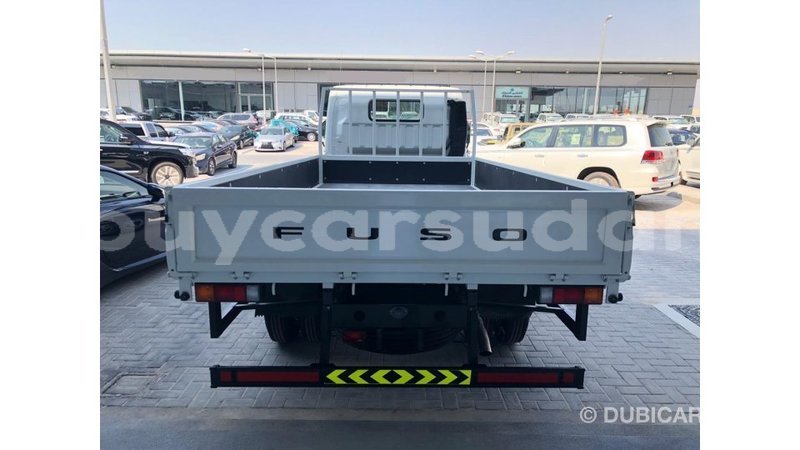 Big with watermark mitsubishi carisma al jazirah state import dubai 2817