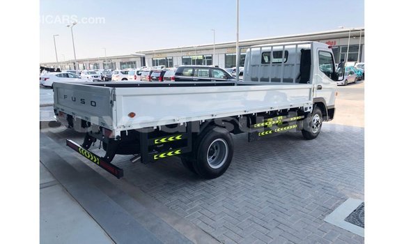 Buy Import Mitsubishi Carisma White Car in Import - Dubai in Al Jazirah State Buy Import Mitsubishi Carisma White Car in Import - Dubai in Al Jazirah State
