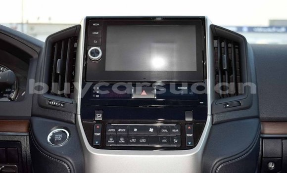 Buy Import Toyota Land Cruiser White Car in Import - Dubai in Al Jazirah State Buy Import Toyota Land Cruiser White Car in Import - Dubai in Al Jazirah State