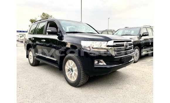 Acheter Import Voiture Toyota Land Cruiser Noir à Import - Dubai, État d'Al Jazirah Acheter Import Voiture Toyota Land Cruiser Noir à Import - Dubai, État d'Al Jazirah