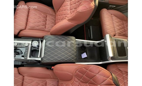 Acheter Import Voiture Toyota Land Cruiser Noir à Import - Dubai, État d'Al Jazirah Acheter Import Voiture Toyota Land Cruiser Noir à Import - Dubai, État d'Al Jazirah