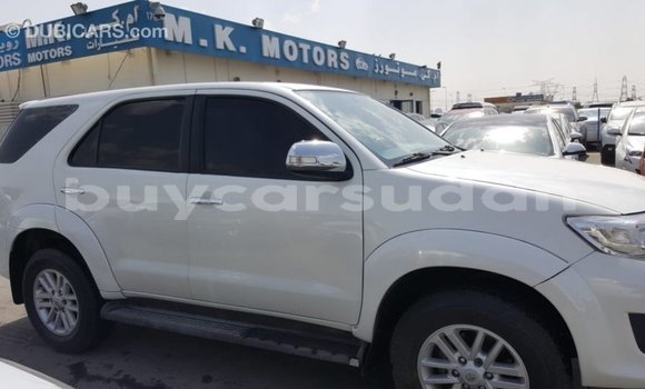 Buy Import Toyota Fortuner White Car in Import - Dubai in Al Jazirah State Buy Import Toyota Fortuner White Car in Import - Dubai in Al Jazirah State